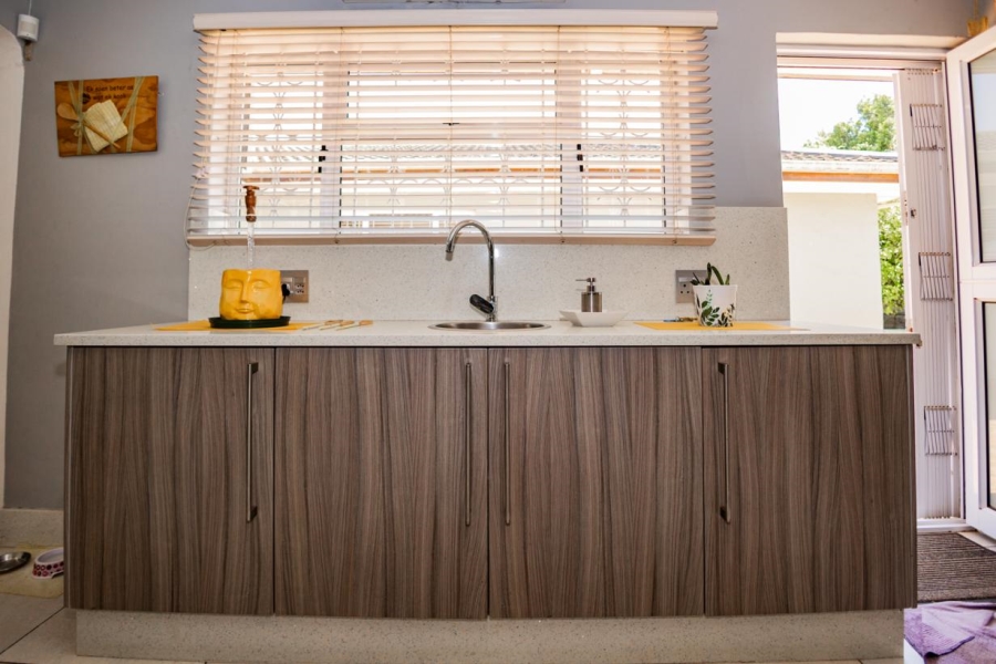 8 Bedroom Property for Sale in Joostenbergvlakte Western Cape